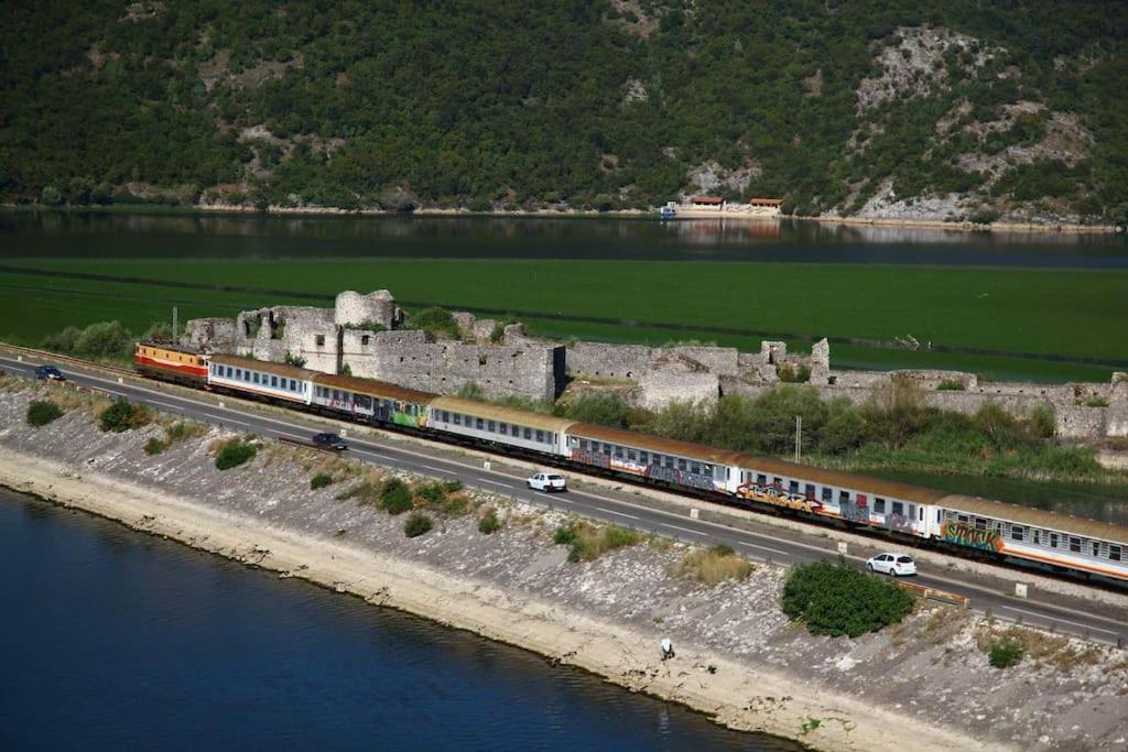 Jg Sunny Balcony Skadar Appartamento *